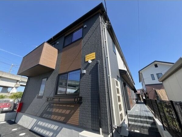 コヒナハウスの物件外観写真